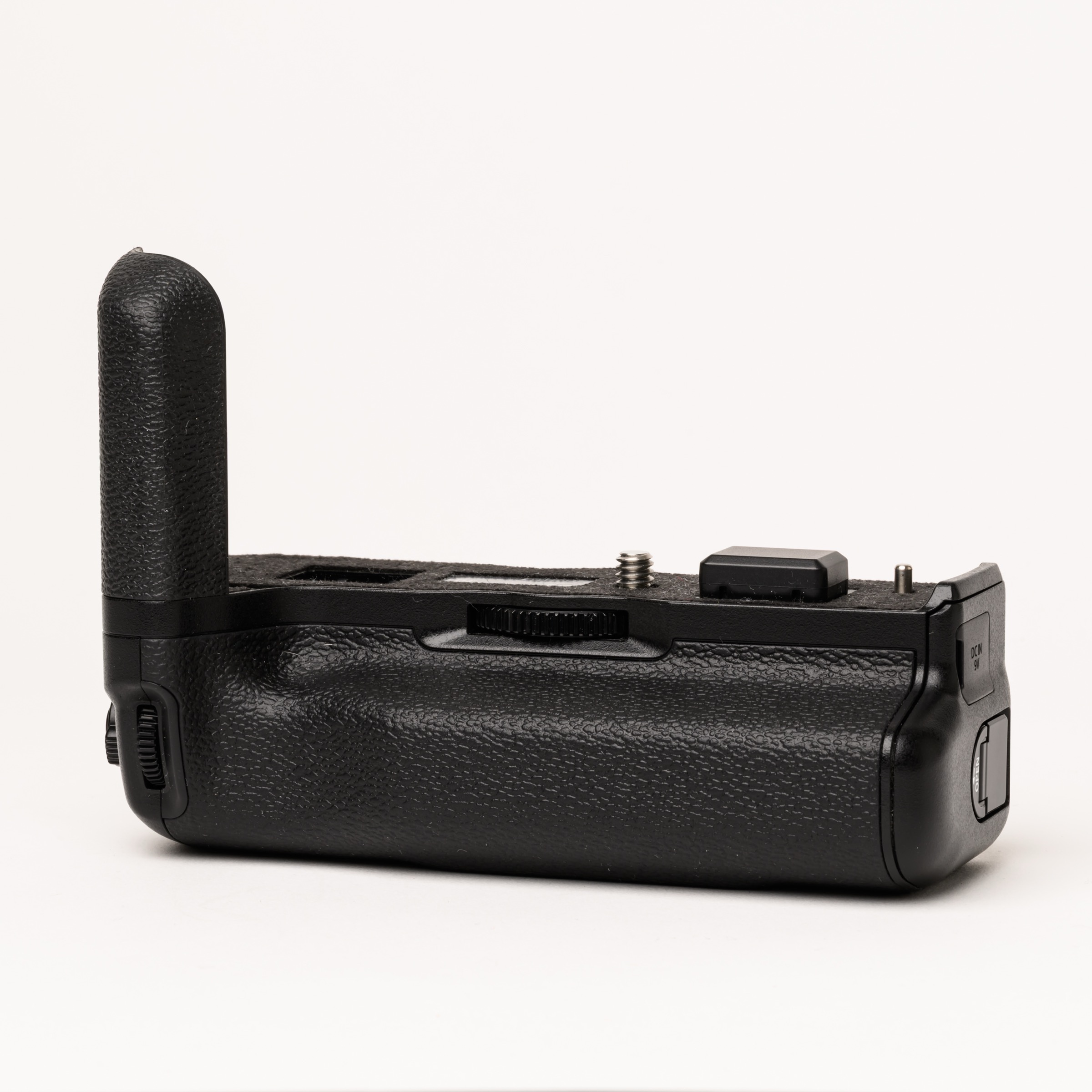 Fujifilm VG-XT3 Vertical Battery Grip — photo 1