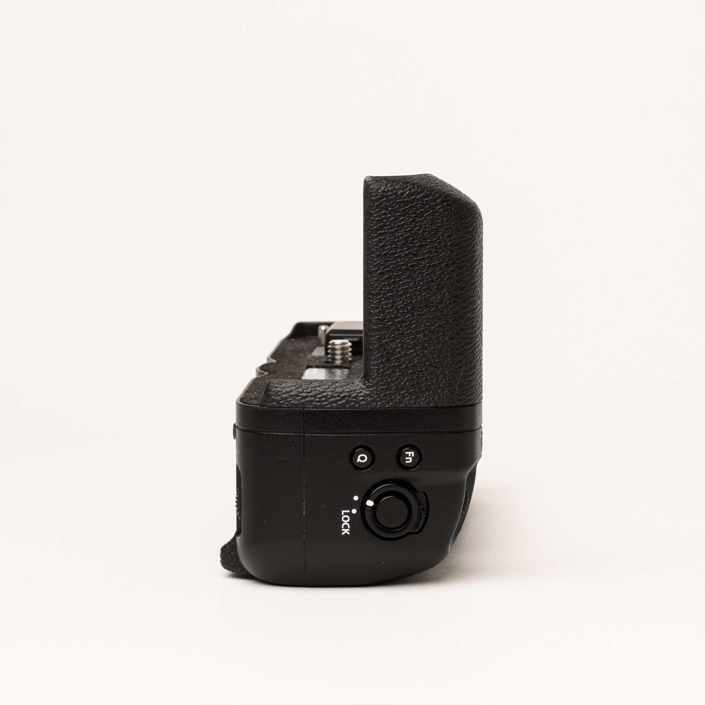 Fujifilm VG-XT3 Vertical Battery Grip — photo 3
